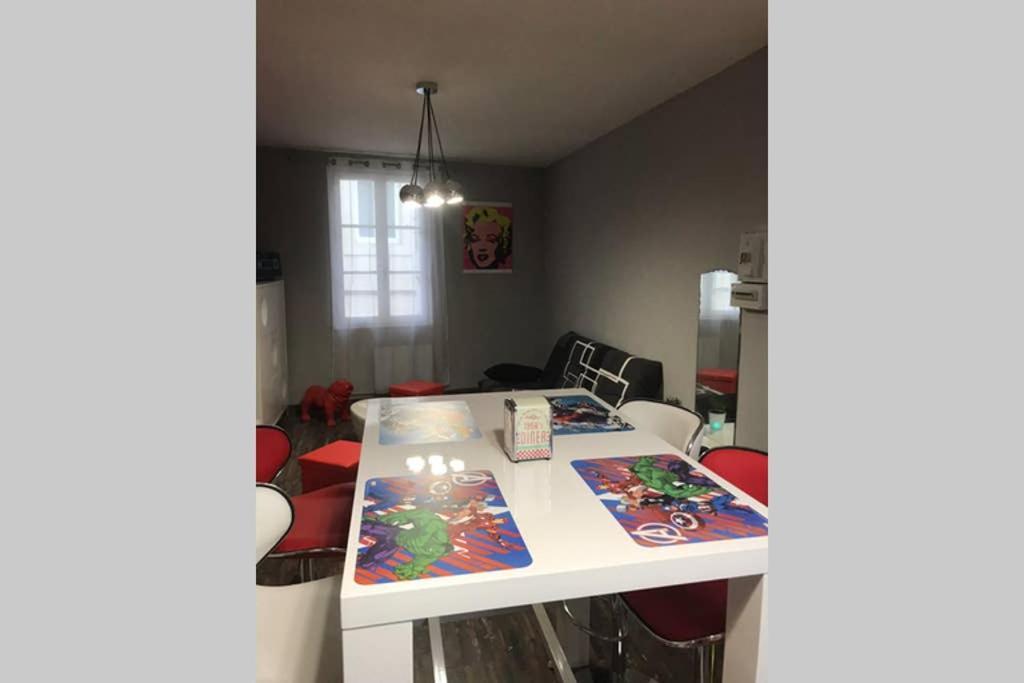 Appartement Style Pop Art Avec Garage Centre Historique ベジエ エクステリア 写真