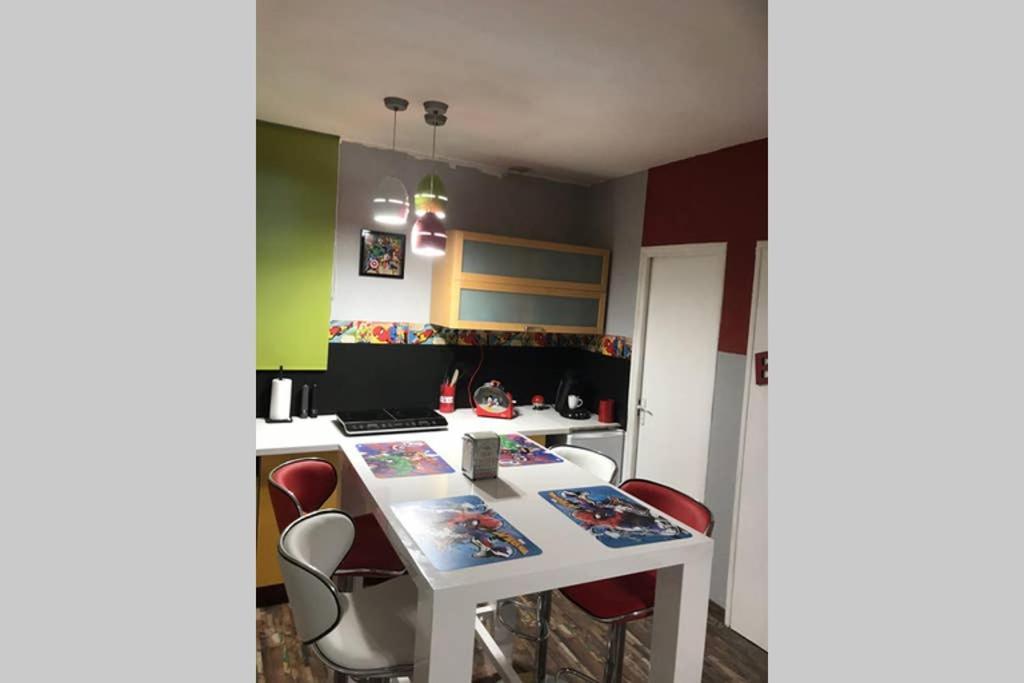 Appartement Style Pop Art Avec Garage Centre Historique ベジエ エクステリア 写真