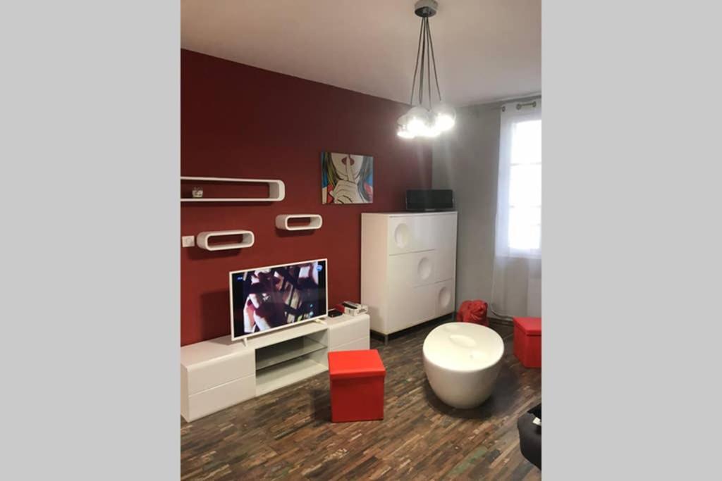 Appartement Style Pop Art Avec Garage Centre Historique ベジエ エクステリア 写真
