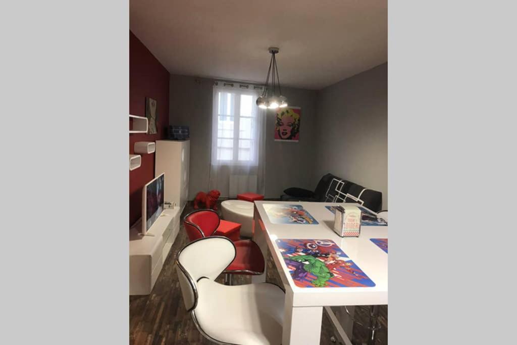 Appartement Style Pop Art Avec Garage Centre Historique ベジエ エクステリア 写真